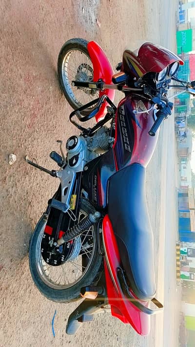 Honda Deluxe 125 2017 Red