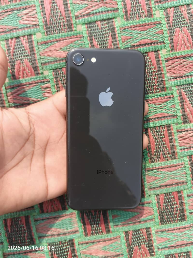 Apple iPhone 8 0
