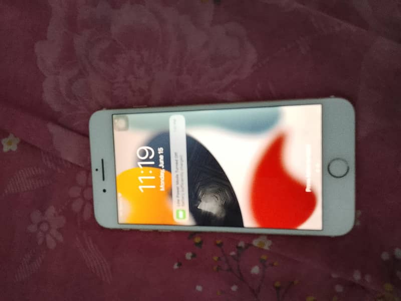 Apple iPhone 7 Plus 0