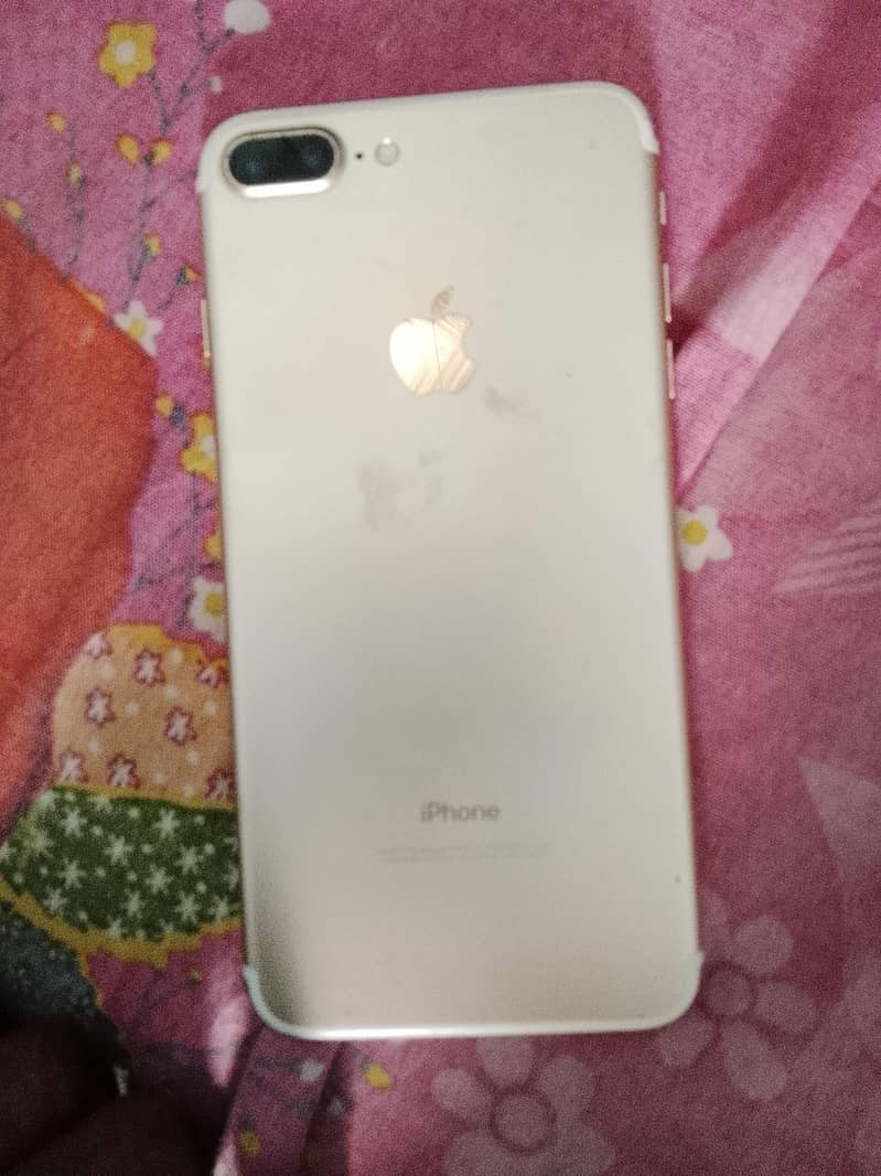 Apple iPhone 7 Plus 1
