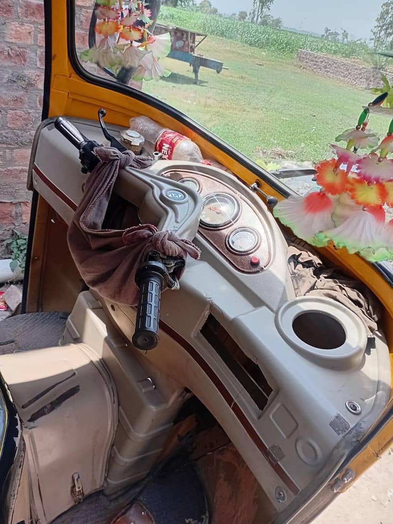 auto rickshaw 1