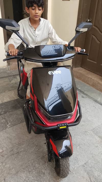 Evee Gen-Z Electric Scooter 2025 | Premium Design | Best EV Scooty
