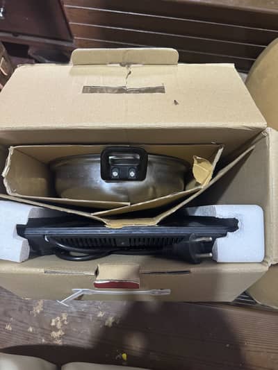 West Point induction cooker wf143 with box