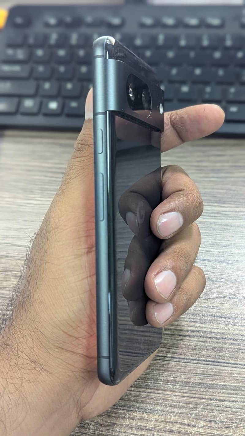 Pixel 8 4