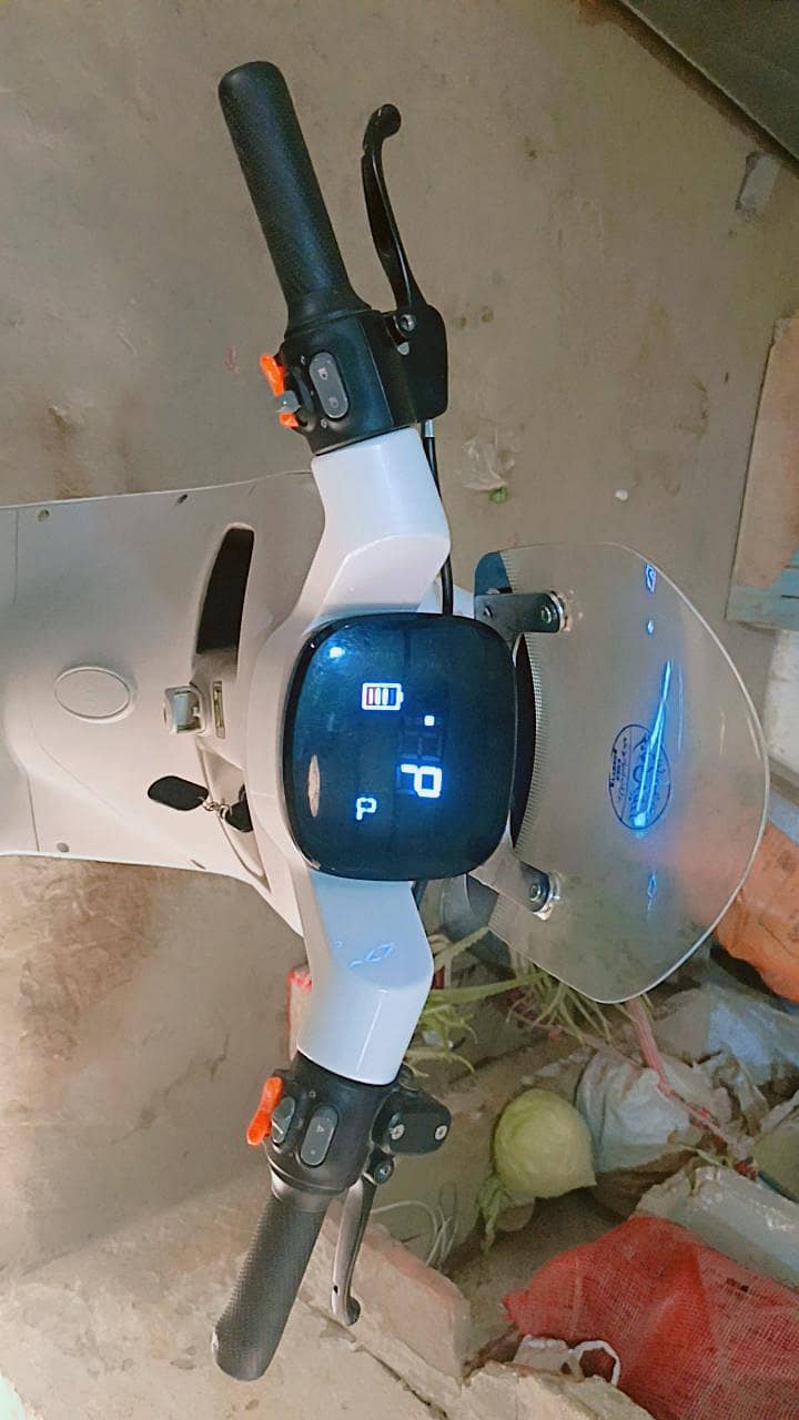 Scooty 4