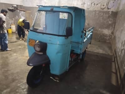 southgar riksha loader good condition