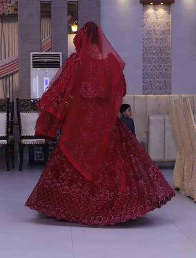 Bridal Red Heavy Embroidered Lehnga – Excellent Condition