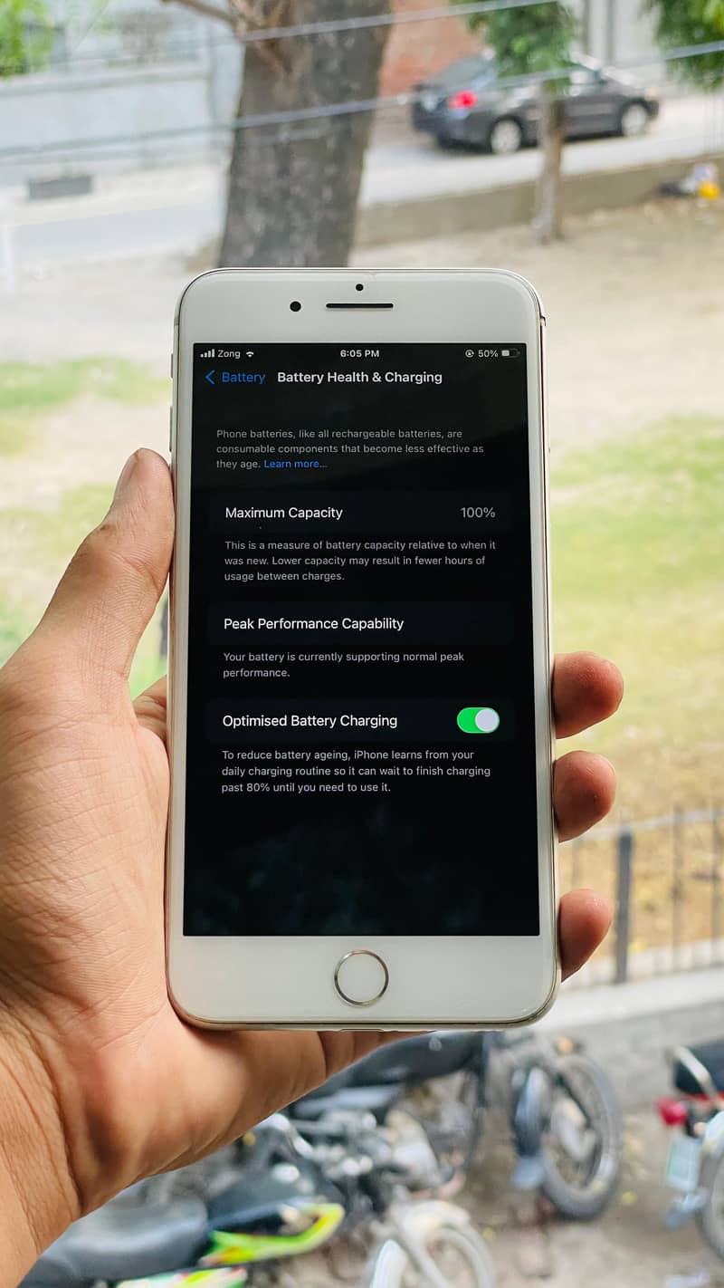 Apple iPhone 8 Plus 2