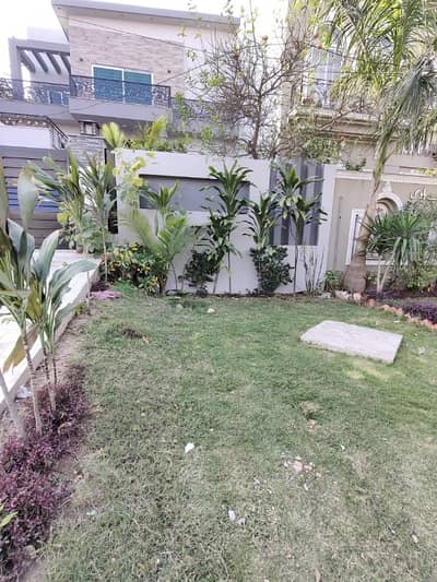 10 Marla Upper Portion In Formanites Housing Scheme - Block M Is Available