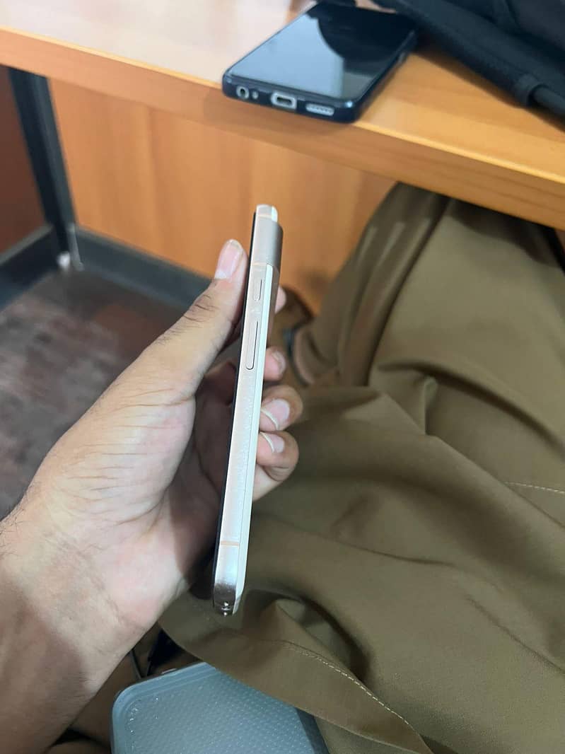 Google Pixel 8 9