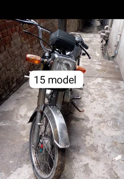 2015 model pak hero black color me