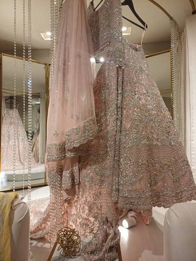 AYESHA SHOAID MALIK LEHNGA
