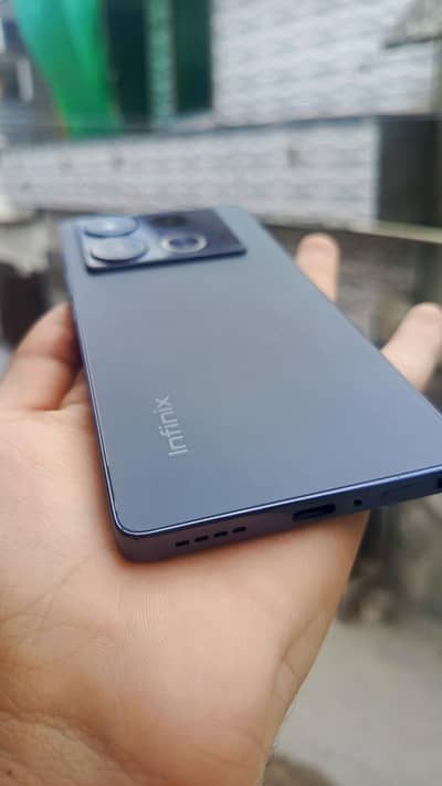sirf mbl hy dba charger nhi hy
