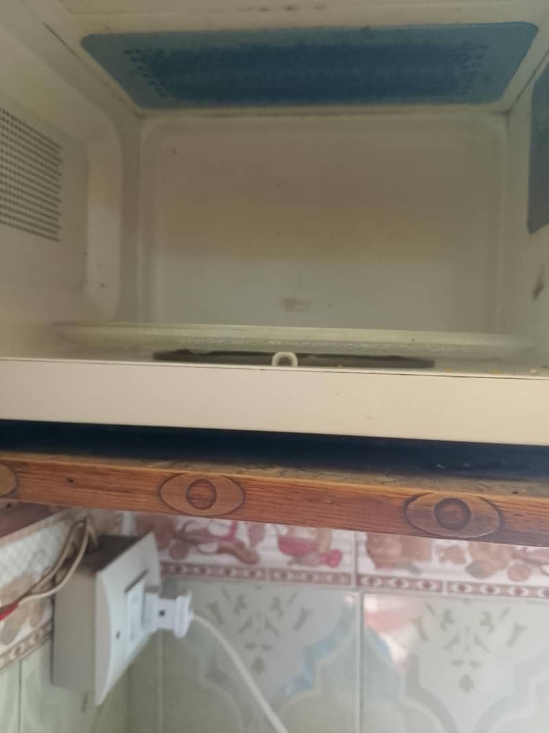 Dawlance microwave 1