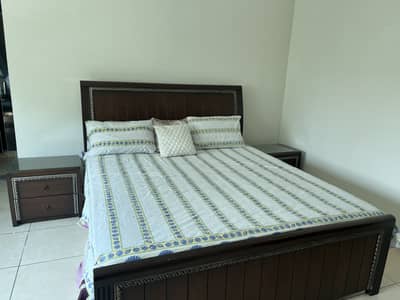 Kings size Bed with matching side tables