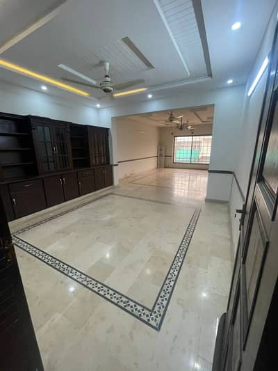 Upper Portion For Rent