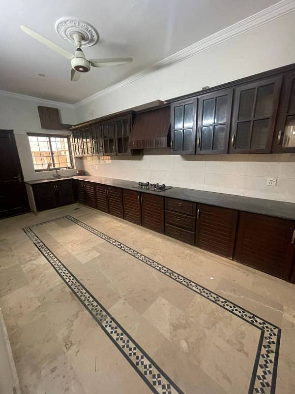 Upper Portion For Rent 4