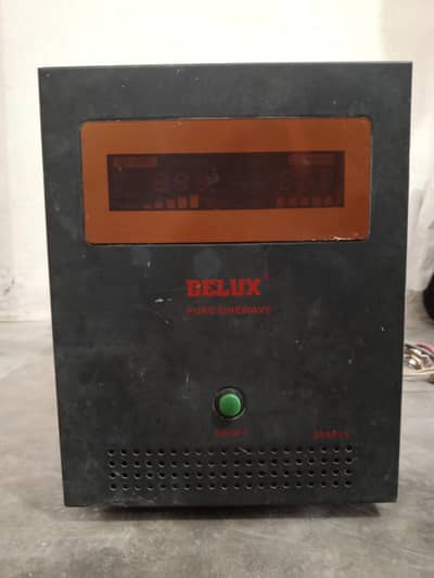 Delux UPS with batteries