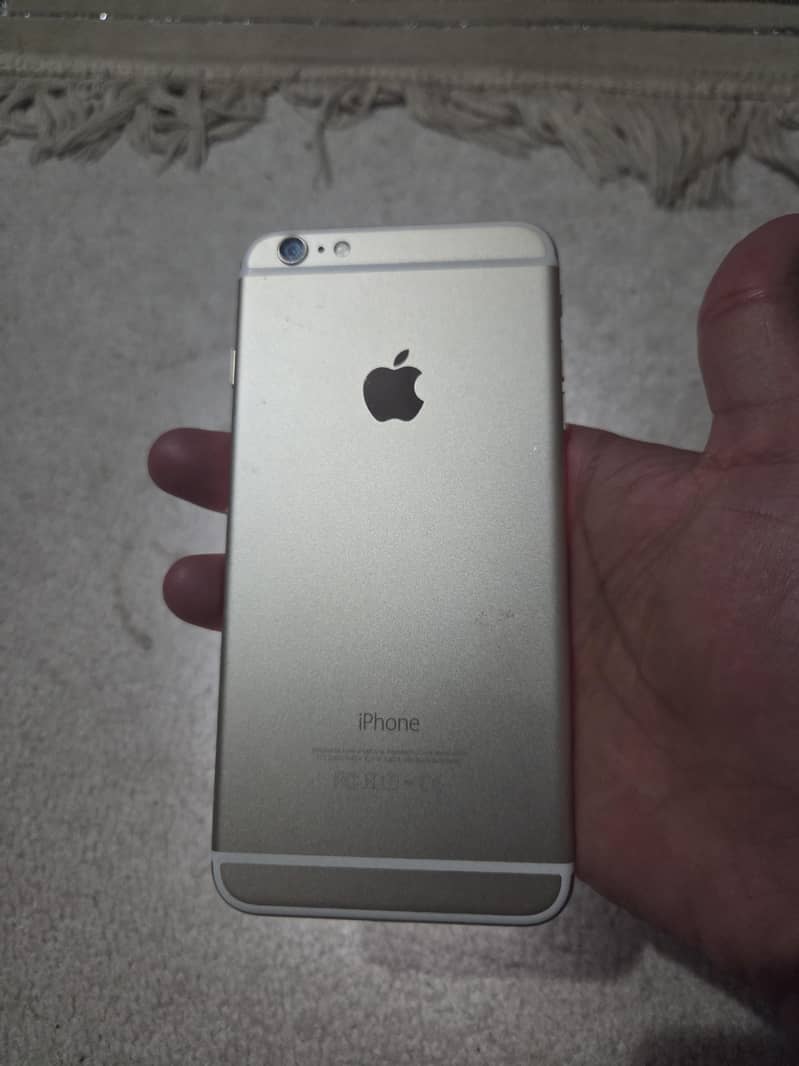Apple iPhone 6 Plus 0