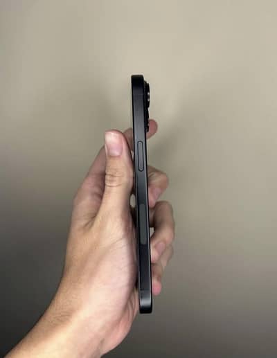 Apple iPhone 15
