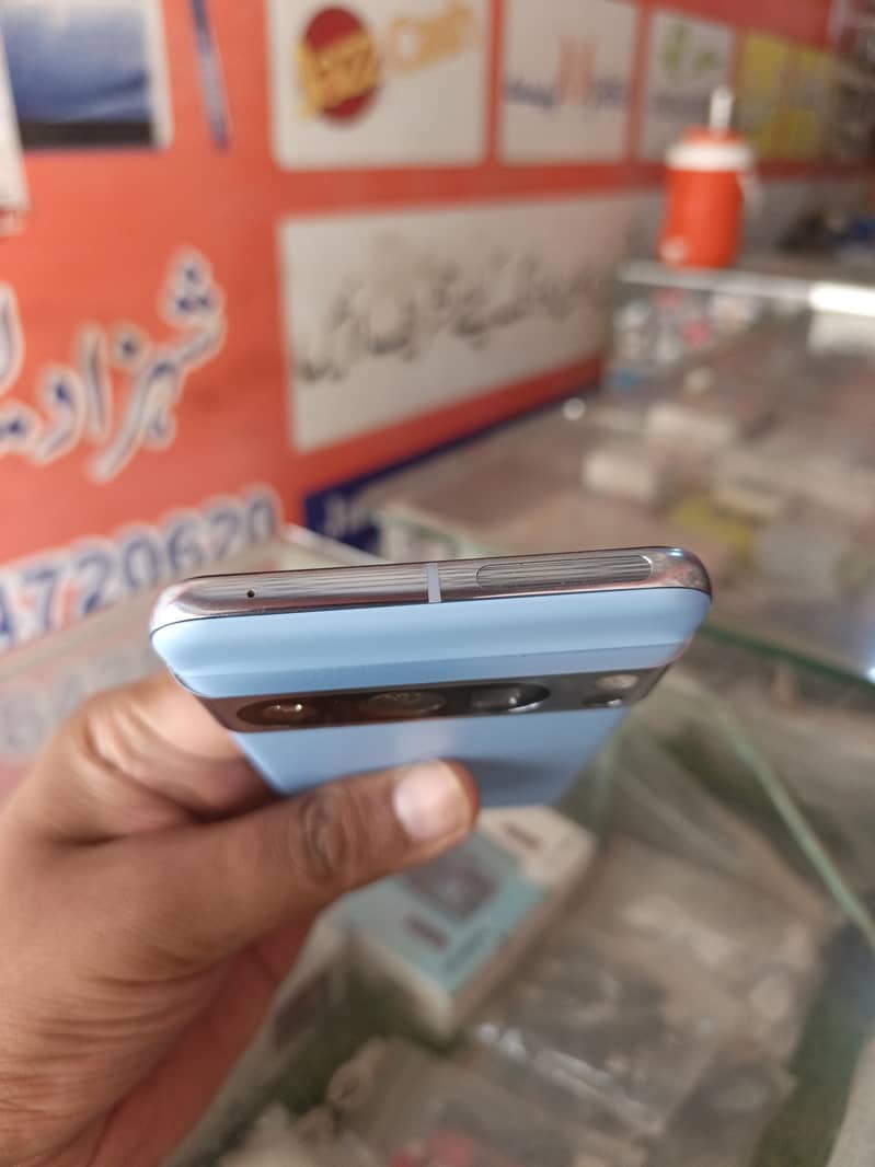 Google Pixel 8 Pro 2