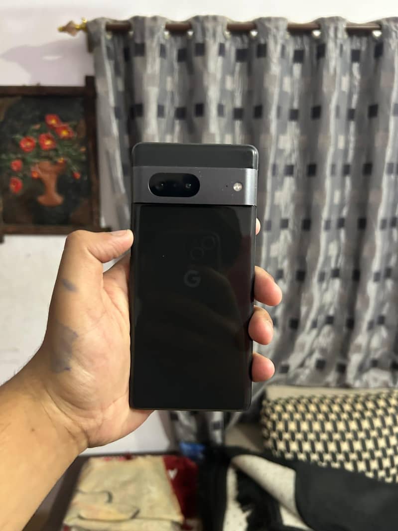 Google Pixel 7 4