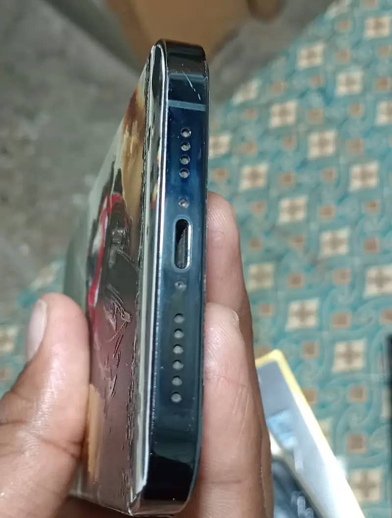 Iphone 12 pro max 5