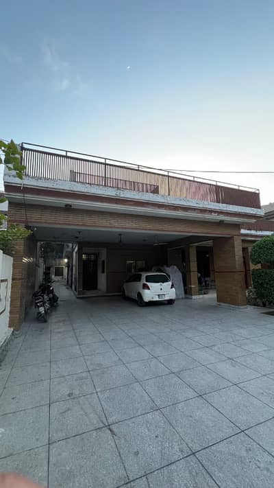 2 Kanal Old House For Sale Government Employees Cooperative Housing Society Prime Location Near Model Town Link Road