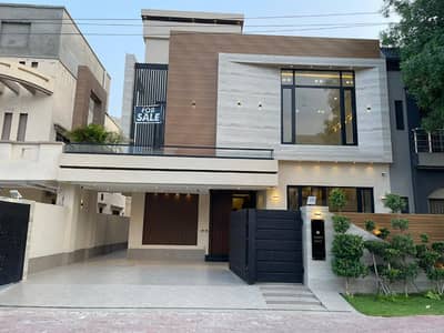 A BEAUTIFUL 10 MARLA HOUSE FOR SALE IN RAFI BLOCK SECTOR E BAHRIA TOWN LAHORE