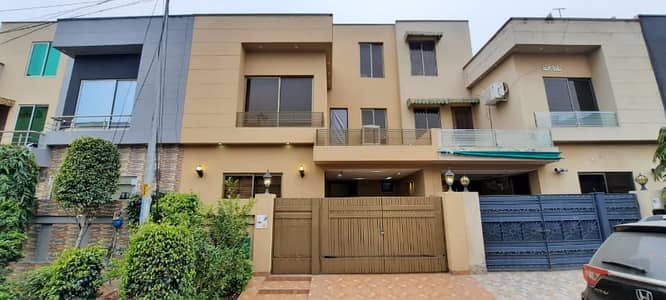 5 MARLA BEAUTIFUL HOUSE FOR SALE IN ALI BLOCK SECTOR B BAHRIA TOWN LAHORE