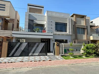 A BEAUTIFUL 10 MARLA HOUSE F0R SALE IN QUAID BLOCK SECTOR E BAHRIA TOWN LAHORE