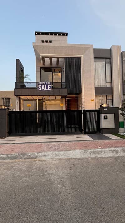 10 MARLA ULTRA LUXURY HOUSE FOR SALE IN GHAZNVI BLOCK BAHRIA TOWN LAHORE