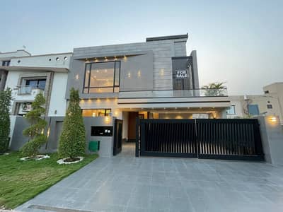 A BEAUTIFUL 10 MARLA HOUSE FOR SALE IN OVERSEAS B BAHRIA TOWN LAHORE