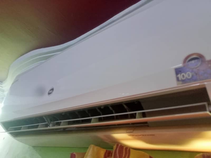 1.5 Ton Split AC mint condition 2