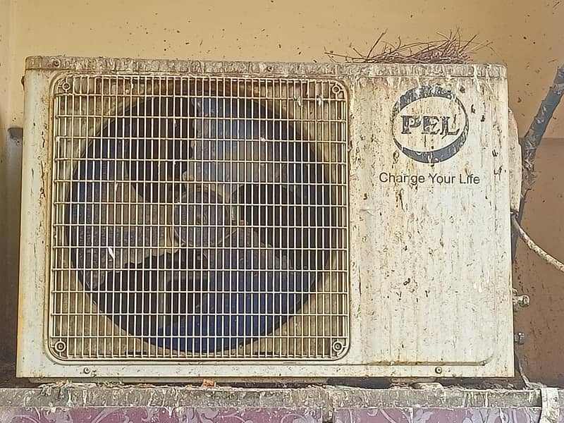 1.5 Ton Split AC mint condition 4