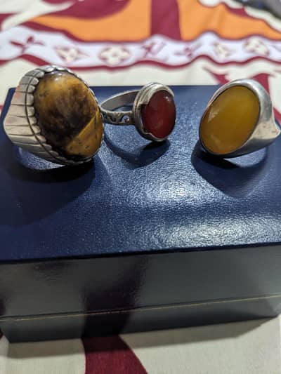 Mossonite Diamond ( ruby) Tiger Aqeeq yellow sapphire