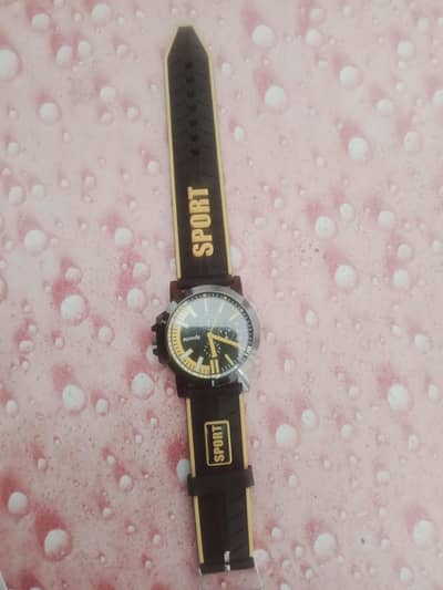 Yellow Black Sports Watch For Sports. Teen. s 15-18 phone 03149481453