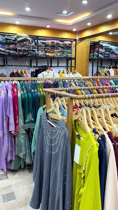 Ladies Required for Shop || Sales Girl (Female Jobs)