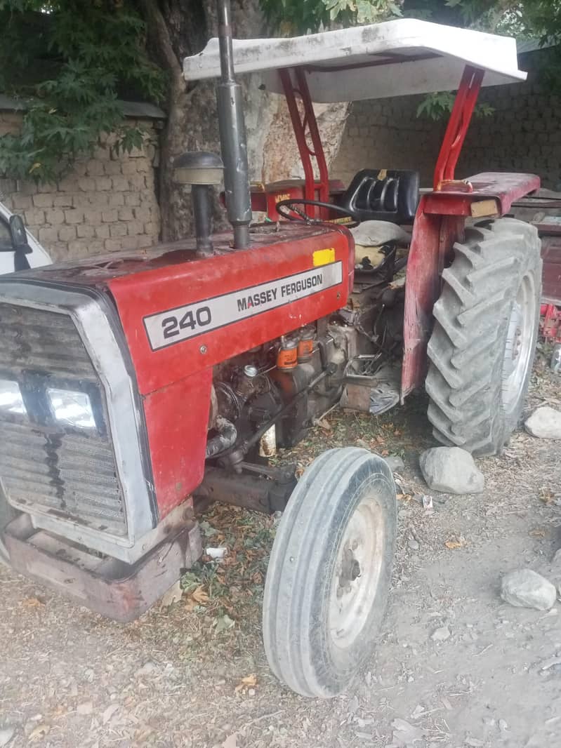 mf 240 4