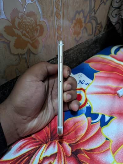 Apple iPhone 6S