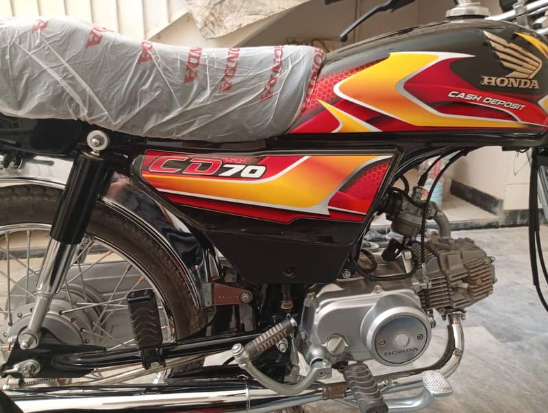 Honda CD-70 6