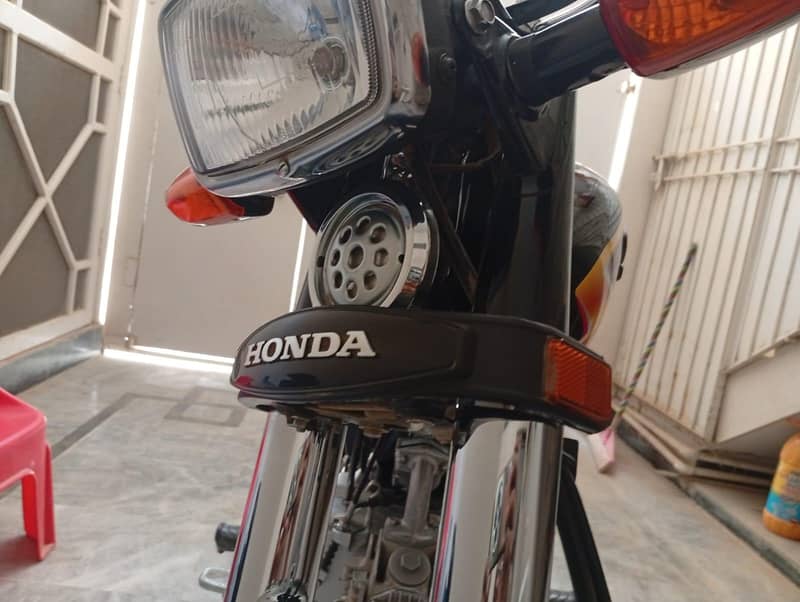 Honda CD-70 10