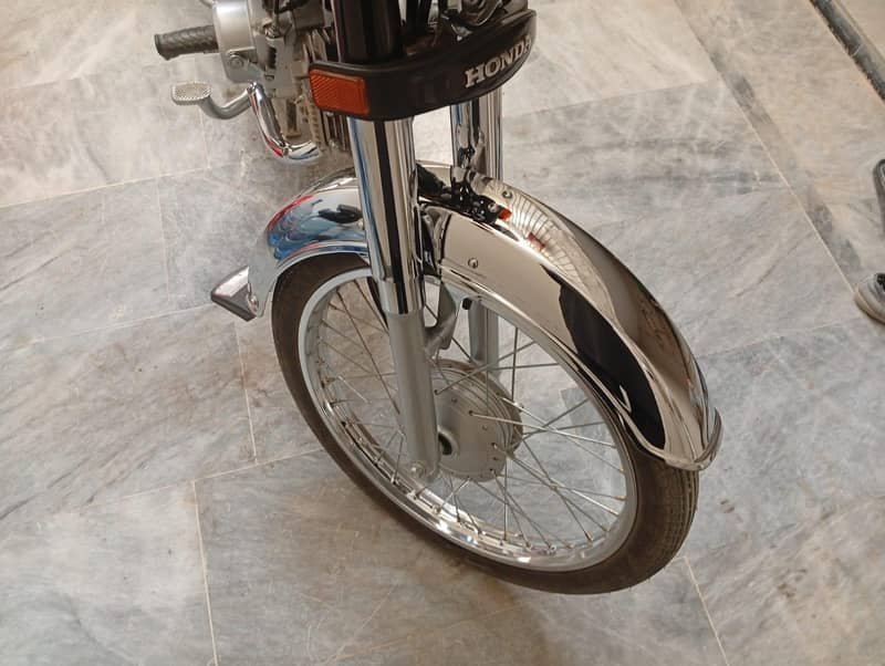 Honda CD-70 15