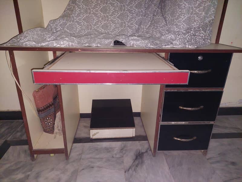 computer table 1