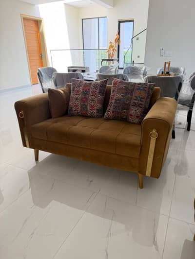 7 seater sofa set only 6 month used