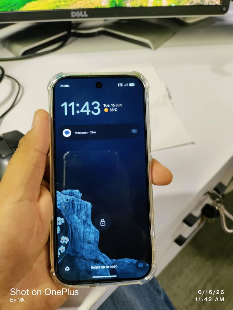 Google Pixel 9 6