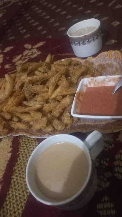 fries or bargar or sharma ka leya aik larka ke zarorat ha