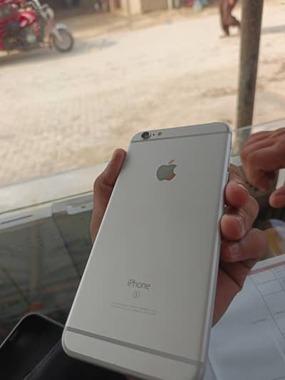 Apple iPhone 6S Plus