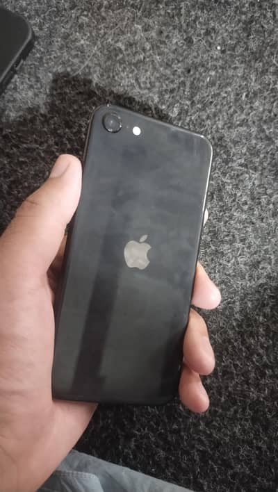 Apple iPhone SE