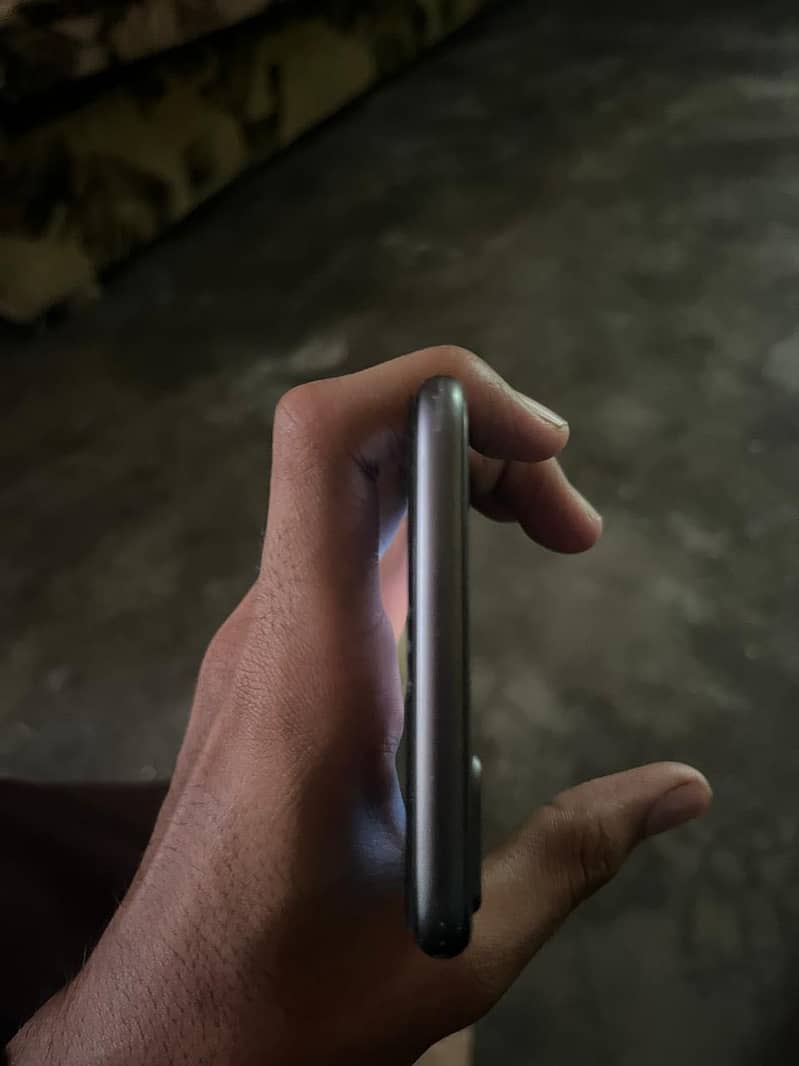 Apple iPhone 8 Plus 3